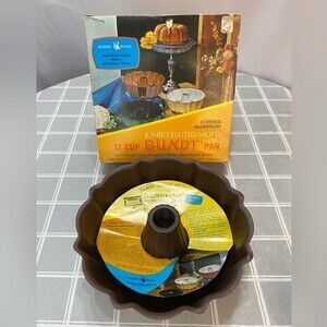 NordicWare 12 Cup Bundt Pan Jumbo Fluted Aluminum Mold Recipes Cake Baking